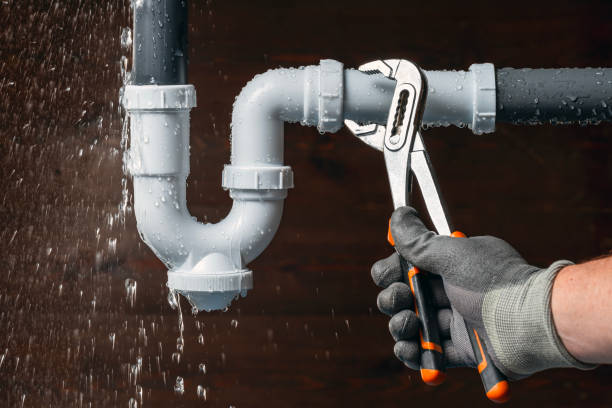 Professional Leak Detection technician working in Lake Milton, OH